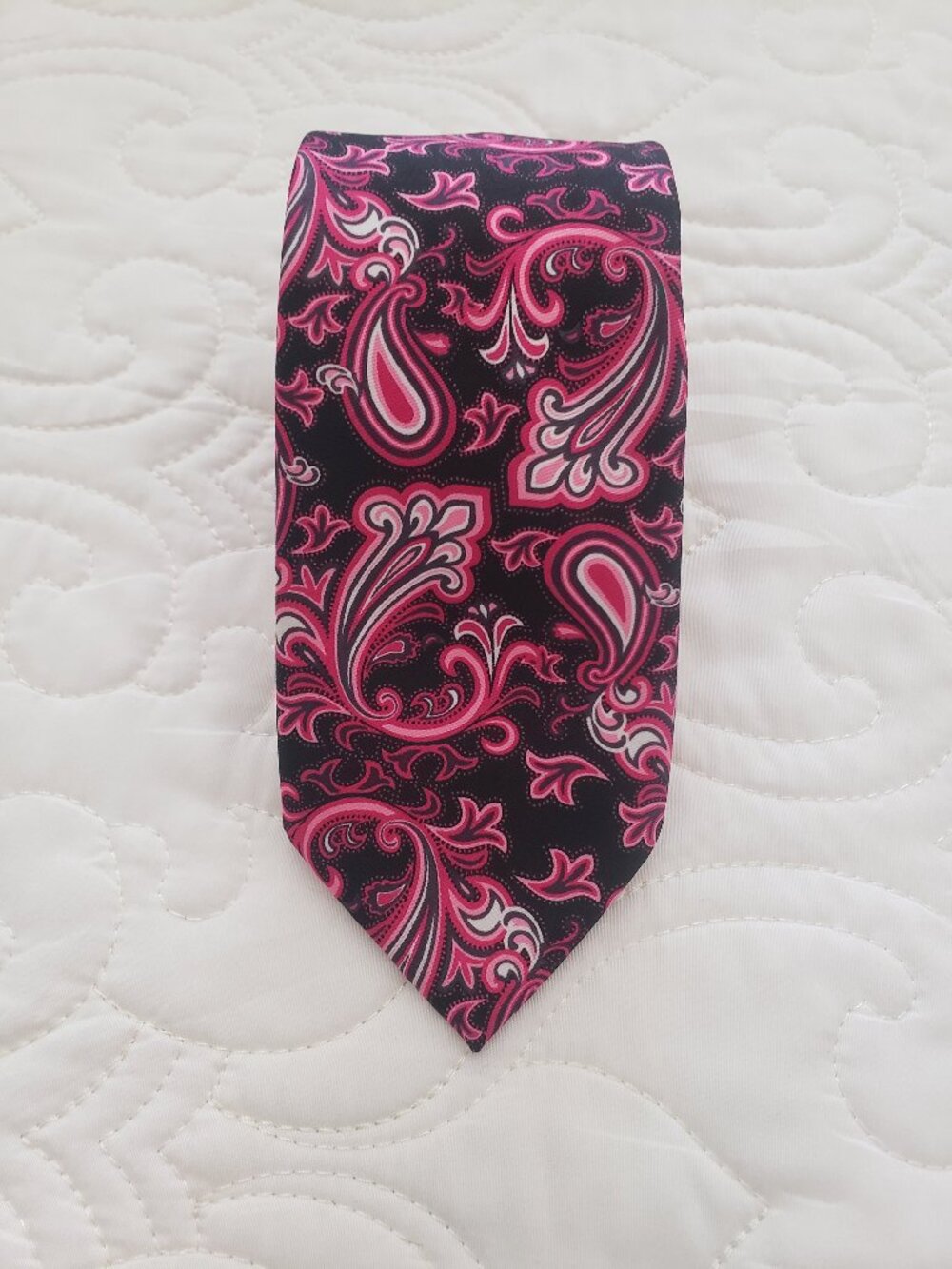 Susan G. Komen Knots For Hope Benefit Necktie